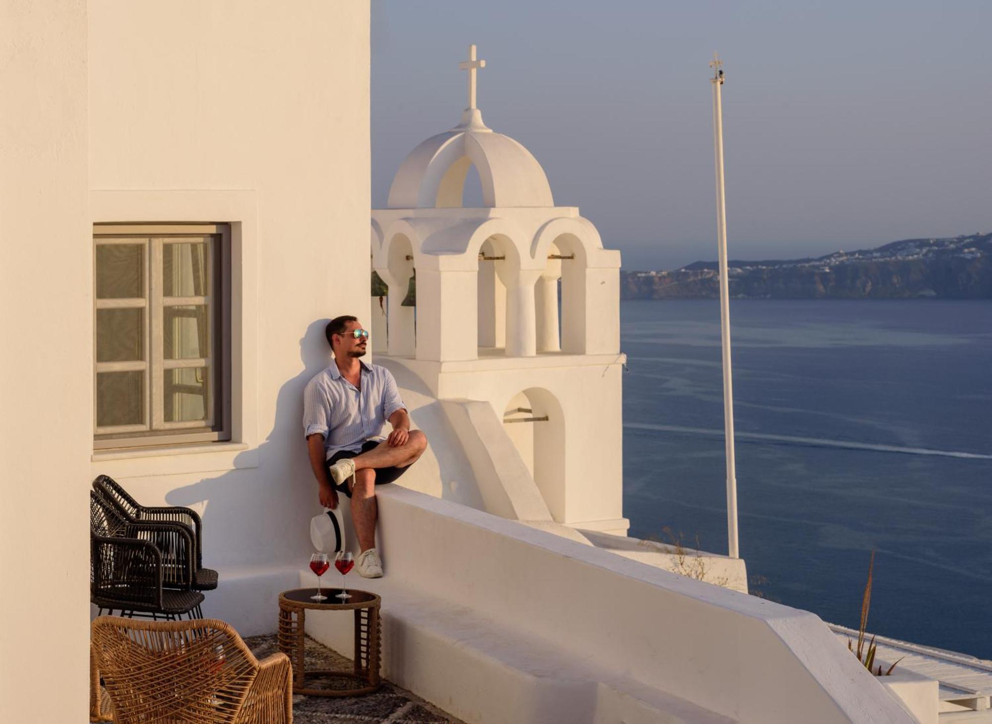 Anemos Family Suites Fira  Exterior photo