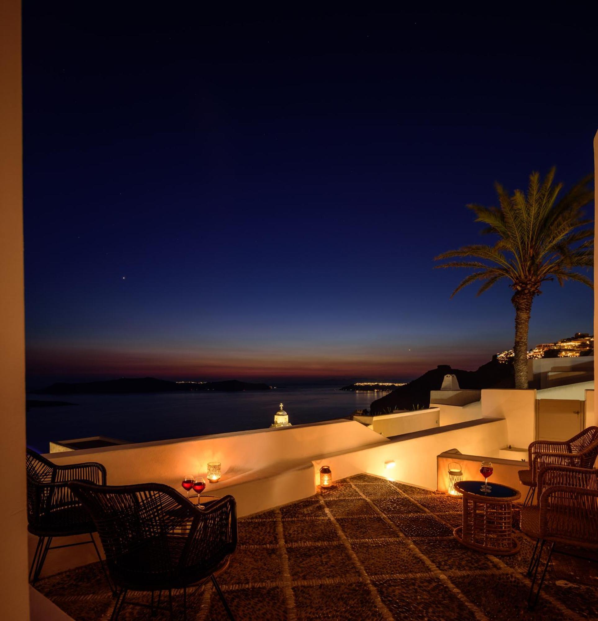 Anemos Family Suites Fira  Exterior photo