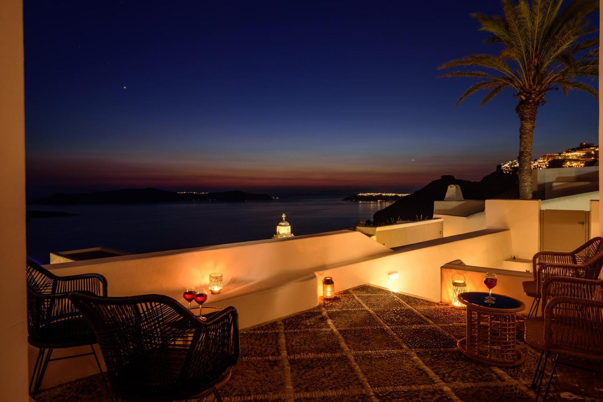 Anemos Family Suites Fira  Exterior photo