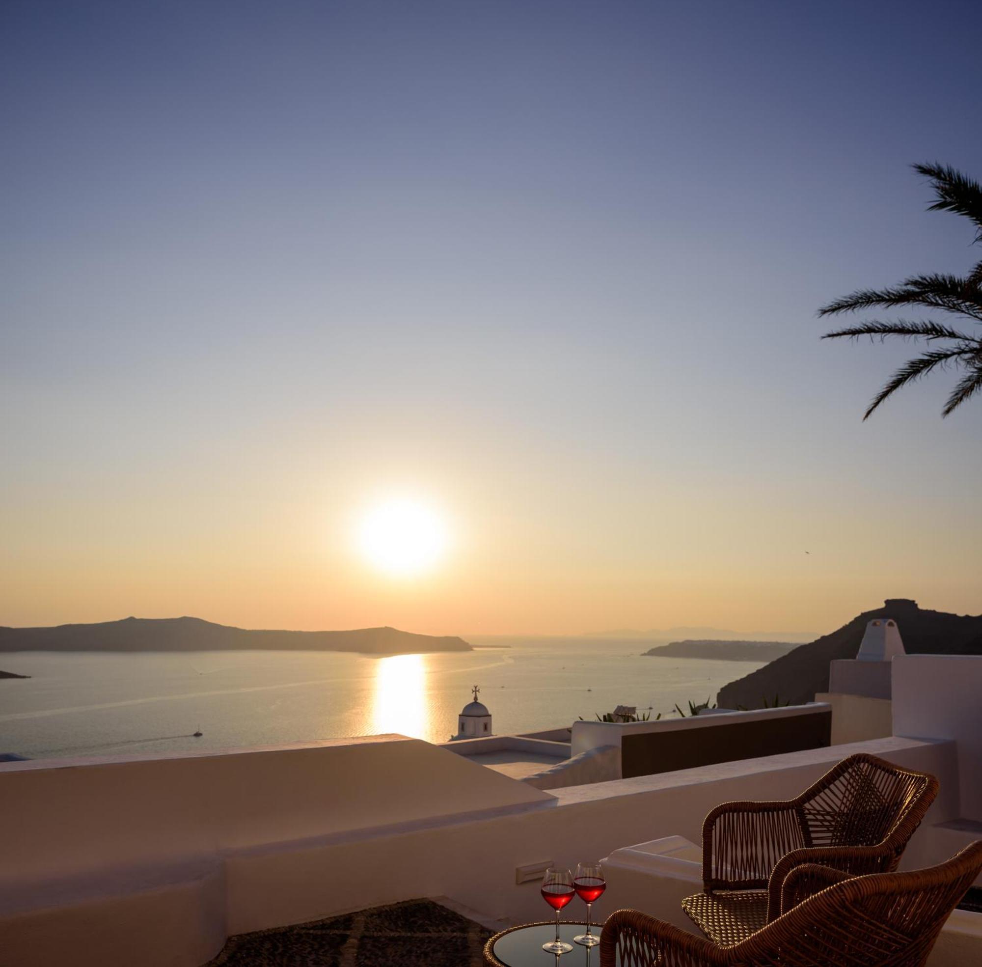 Anemos Family Suites Fira  Exterior photo