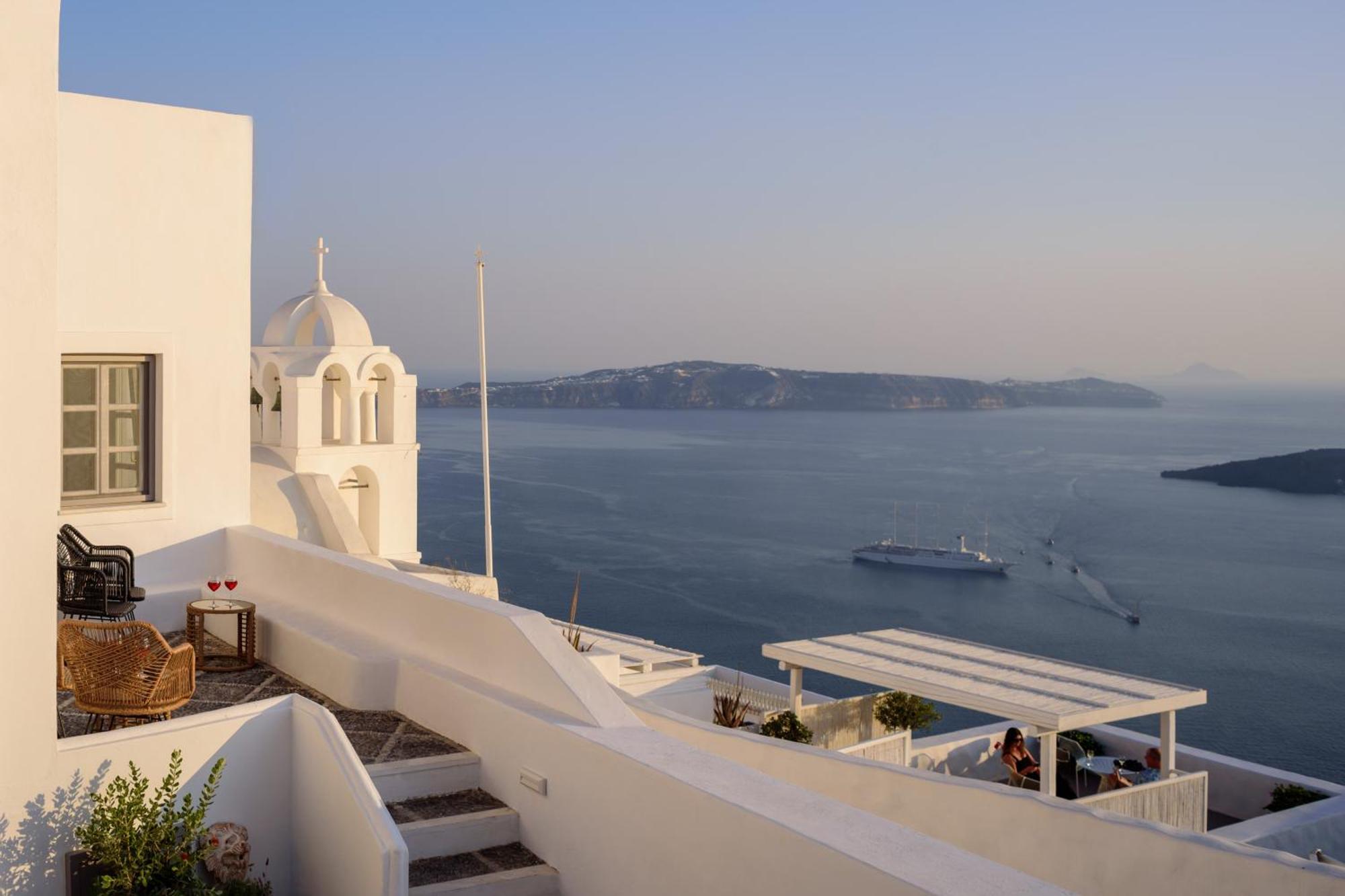 Anemos Family Suites Fira  Exterior photo